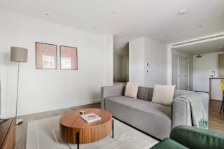 Blueground Nine Elms rooftop pool nr Thames LON-682 - 8