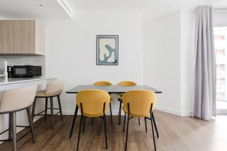 Blueground Nine Elms rooftop pool nr Thames LON-682 - 3