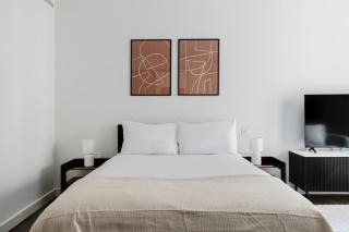 Blueground Nine Elms rooftop pool nr Thames LON-681 - 1