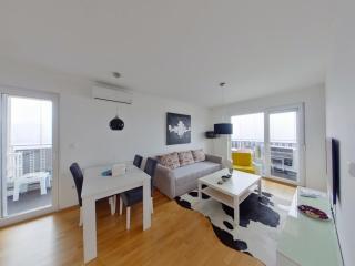 Stan na dan, naselje Miljacka, Otoka - 6