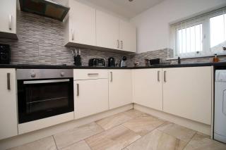 Rustic Design Retreat Opposite Principality Stadium - 7