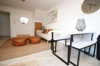 Rustic Design Retreat Opposite Principality Stadium - 6