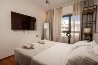 Demmi Central 2BR Designer Apt - 6