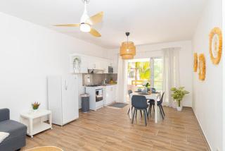 Luxury 1 BR at Aqua Esmeralda Private Beach Access - 4