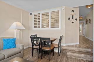 Beach Cove Resort Unit 423 Oceanfront Condo with Balcony - 7