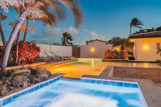 BrandNEw Oceanfront Villa Private HotTub and Pool - Palm/Eagle Beach - 8