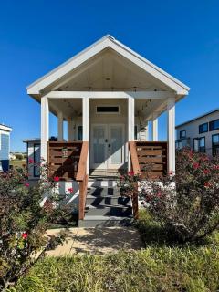 The Cozy Cloud with Pool and Hot Tub - 0