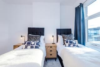 Presented by LTJ PrimeKey Properties - NEW! 4 Bed plus Sofa Bed, Perfect for Contractors - 4