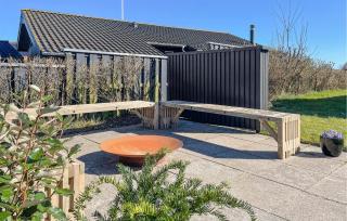 2 Bedroom Cozy Home In Sæby - 1