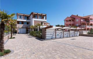 Beautiful Apartment In Vodice - 3