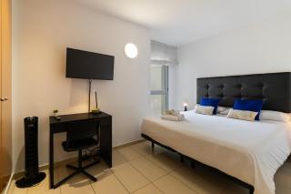 Carol Suites Fira Barcelona Habitaciones privadas en apartamento - 3