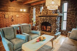 Mountain Cottage Jarilo - Scenic Fruska Gora Retreat with Fireplace, Sauna and Large Private Yard - 9