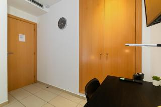 Carol Suites Fira Barcelona Habitaciones privadas en apartamento - 5