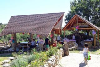 Mountain Cottage Jarilo - Scenic Fruska Gora Retreat with Fireplace, Sauna and Large Private Yard - 3