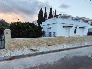 Relaxing House with Garden - 7