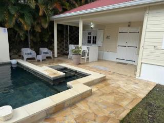 Villa avec piscine privée à Rivière-Salée - 110 m² - 9