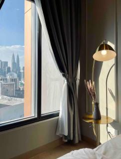 Lucentia Suties Rooftop pool by Lalaport KL - 6