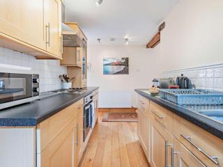 3 Bed in Braithwaite SZ153 - 2