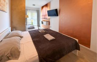 Beautiful Home In Liznjan - 5