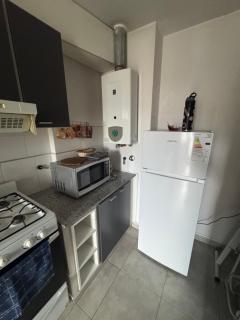 Amplio y Luminoso Departamento Arenales - 1