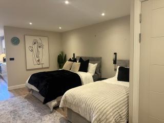 Studio Seven - Leeds City Centre - 5