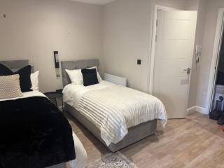 Studio Seven - Leeds City Centre - 2