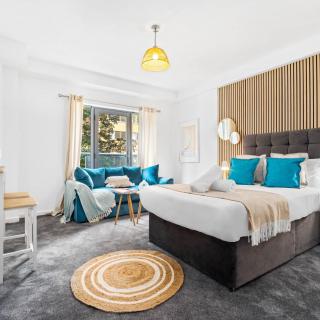 Stylish 2-Bed City Centre Apartment - Near Broad Street - Private Parking - Netflix 5BW - 2