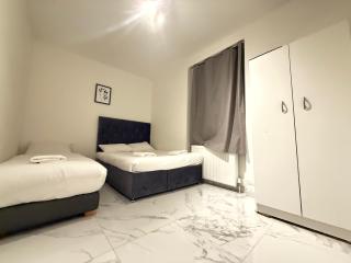 Nice 1 bedroom flat ground floor Miles Building - 7