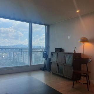 Apartment Bukhansan Hanok Village Goyang Kitex adjacent street with good view of Eunpyeong-gu, Seoul - 8