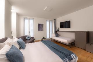 The Golden Duo Two luxury units in one building by Aura Luxury Collection - 5