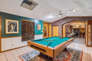 Steps to Edgewater - Sleeps 14 - Fun Game Room Retreat - 0