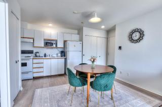 Montreal & Free Parking Comfy Cozy Pierrefonds Apts - 5