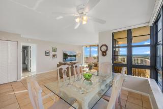 Beachfront condo with pool/views from two balconies - 5