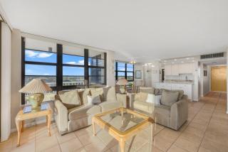 Beachfront condo with pool/views from two balconies - 7