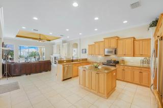 Waterfront home with pool, spa and boating access - 3