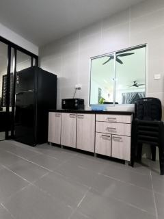 Lahat Serenity 168 Big Corner Cozy House - 8