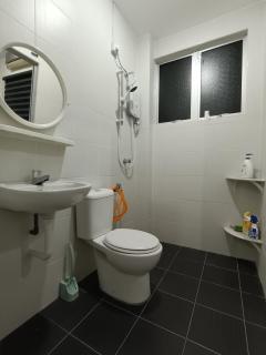 Lahat Serenity 168 Big Corner Cozy House - 3