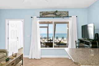 Beach House Resort 3 - 4