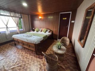 P Square Resto Cafe n Stay - 5