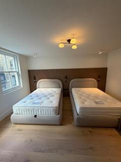 Brand New Mews House - 7