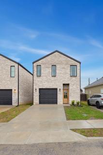 Downtown Luxe-Easy half a mi walk to DT New-Modern - 8