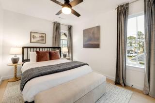 Downtown Luxe-Easy half a mi walk to DT New-Modern - 6