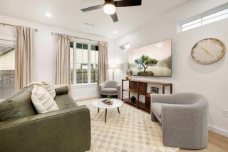 Downtown Luxe-Easy half a mi walk to DT New-Modern - 3