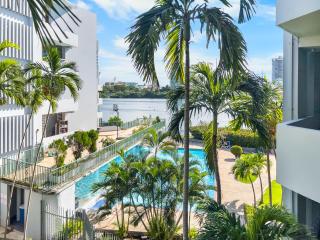 Condado Studio with Pool Walk to Beach n Dining - San Juan - 1