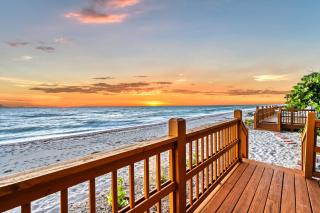 Gulf Front Escape on the Beach with Shared Lounging Deck & Pool - 4