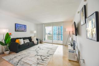 Luxury 2BD Condo | Sauna, Pool & Resort Access - 3