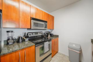 Luxury 2BD Condo | Sauna, Pool & Resort Access - 7