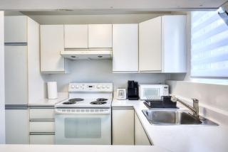 Free Parking! Family & Travel Comforts! Montreal & Downtown Adventures! - 5