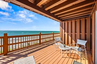 Gulf Front Escape on the Beach with Shared Viewing Deck & Pool - 9