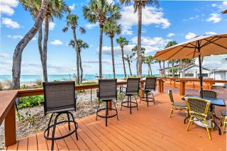 Gulf Front Escape on the Beach with Shared Viewing Deck & Pool - 4